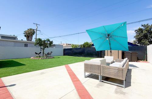 Harbor Villa | Modern Cozy Retreat 4BR 4BA Free Parking for4