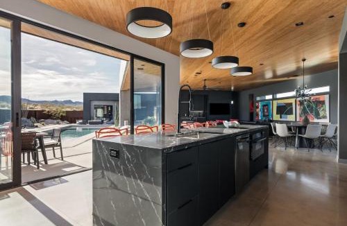 Panorama Heights House | Cactus Cove by Fieldtrip - 4bd villa w Pool Spa and Views