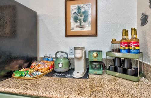 Spring Valley House | Tropical Boho 3 bdrm house wpool