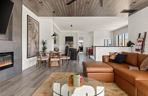 Indian Cove House | Sundance Cove by Fieldtrip - Modernist Masterpiece Next to National Park Camp Entrance