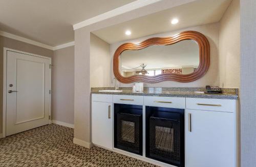 Las Vegas Resort | Rio Hotel & Casino, a Destination by Hyatt Hotel