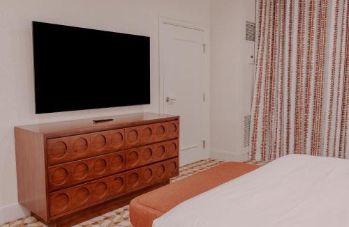 Las Vegas Resort | Rio Hotel & Casino, a Destination by Hyatt Hotel