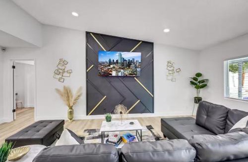 Chinatown House | Vegas Poolside Escape by StayLage