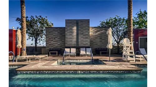 Las Vegas Hotel | Vista Balcony Collection - StripSuite Palms Place Hotel, Resort & Casino - NO RESORT FEE