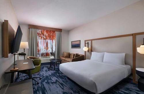 Ahwatukee Foothills Hotel | Fairfield by Marriott Inn & Suites Phoenix West Chandler