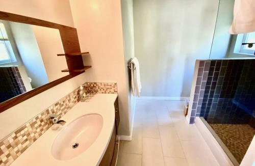Lake Arrowhead House | Modern 6 bedroom retreat, stunning lake views, close to village!