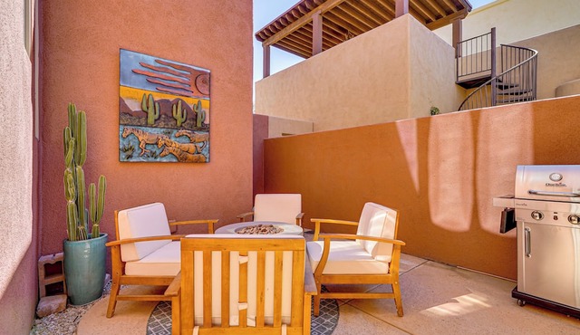 Sunny Adobe Retreat w/Hot Tub & Mtn Views!