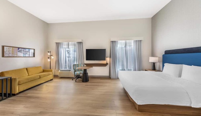 Hampton Inn & Suites Riverside/Corona East