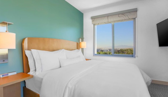Element by Marriott Ontario