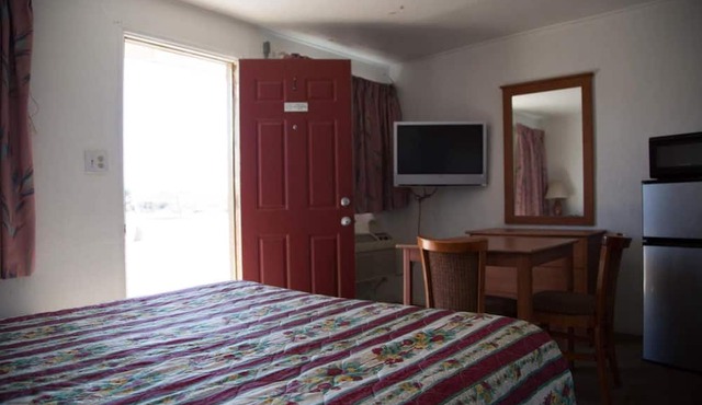 Boron Motel