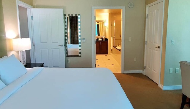 AMAZING! STRIP View-Balcony Signature MGM 1Bdrm 2Bath FREE VALET! NO RESORT FEES