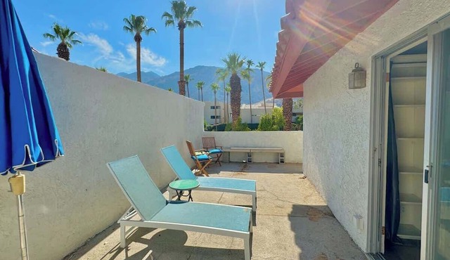 Walk Downtown, 2 Large Mountain View Patios