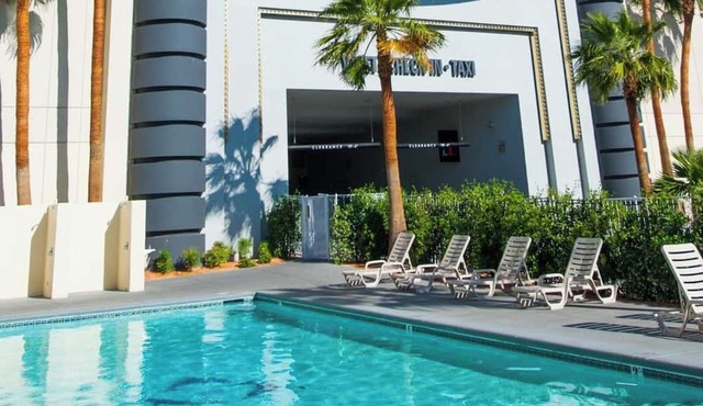 Deluxe One King Room at The D Las Vegas