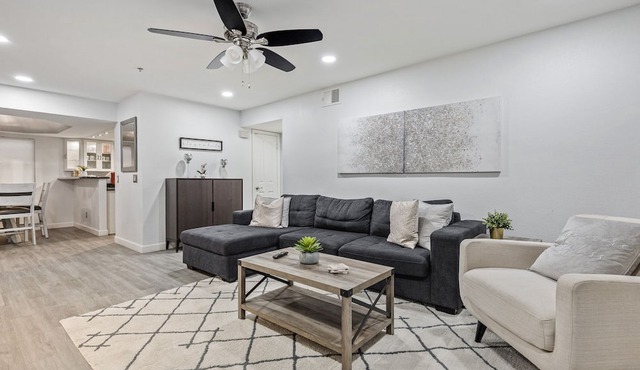 Executive 2 Bdrm Condo in the Heart of Biltmore!