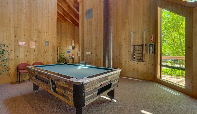 Carnelian Gem: 2 BR, 2 BA Condominium in Carnelian Bay, Sleeps 7