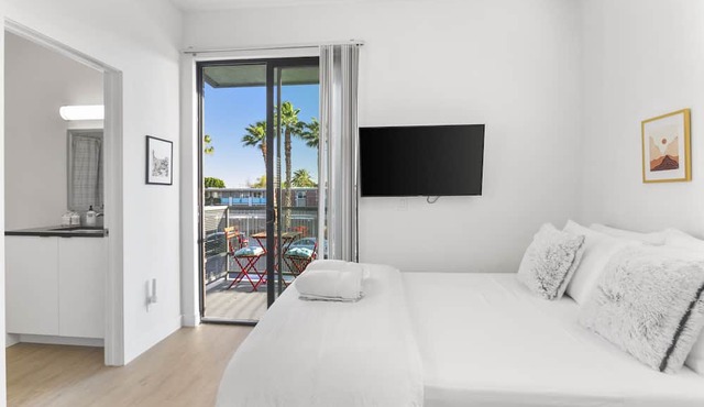 Primo Old Town Location with Heated Pool