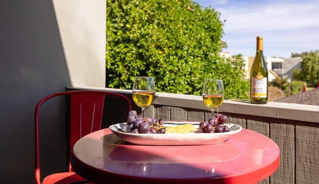 Stylish Old Town Scottsdale Condo| Pool| Wifi