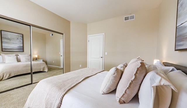 Sunny 3BD/3BTH in Marina Del Rey! Near LAX