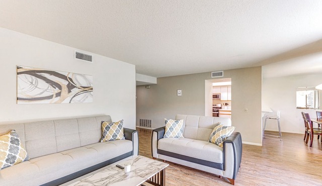 Golf, Hike & Relax: Cathedral City Condo