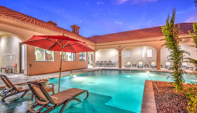 The Grand Resort, 1 Acre Property. "Huge Outdoor Space to Relax in the Sun!"