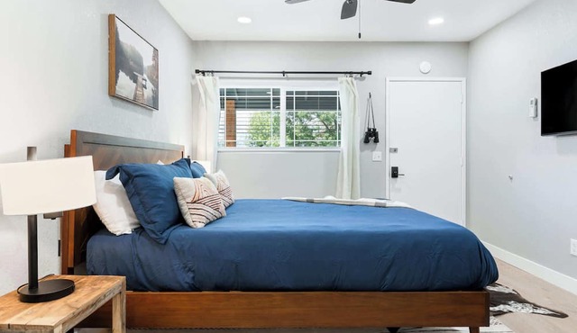 Sequoia Motel King RM6, AC, Pool, WiFi 10 Min SNP