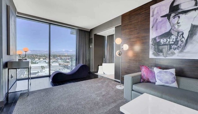 Palms place residence deluxe condo with Pool & Gym