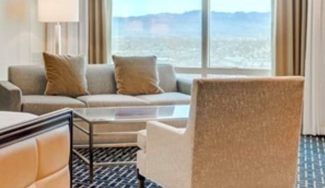 Spacious hotel suite in marvelous Las Vegas with no resort fee, free coffee/WiFi