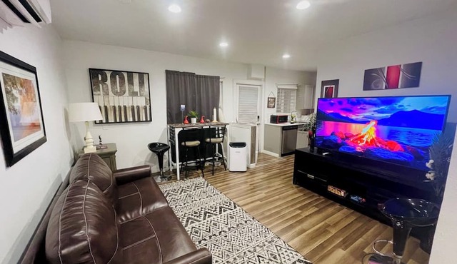 Hidden Gem 1BR, 2 Mins to Fremont Street, Free Parking