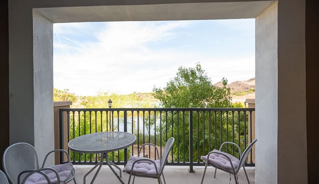 Easy Access Suite with Lake Views!