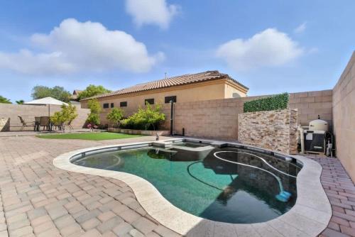 Desert Solace Retreat with Pool and Spa