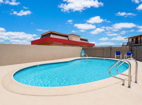 Travelodge by Wyndham Barstow
